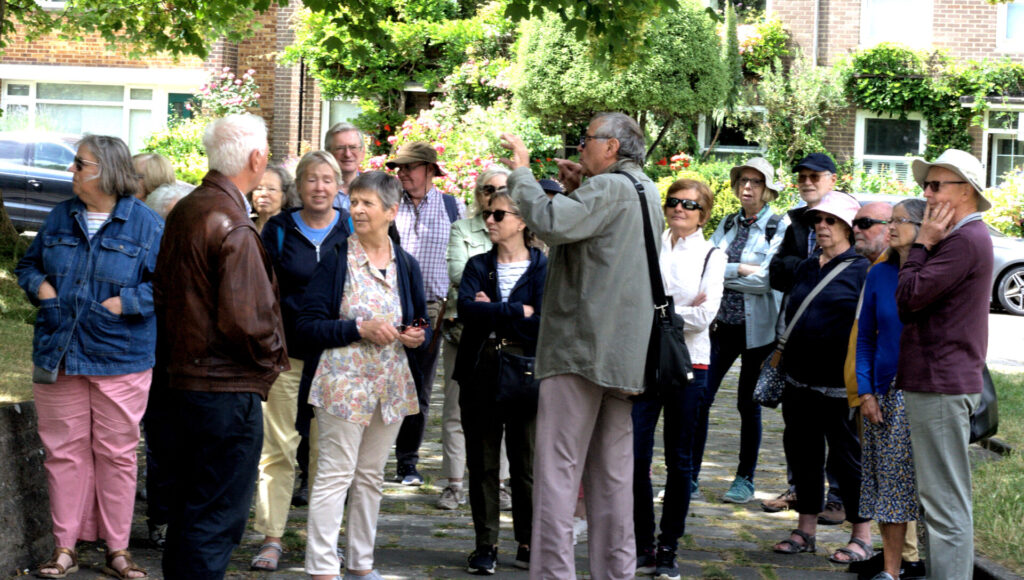 Explaining the fine details of the Cathedral